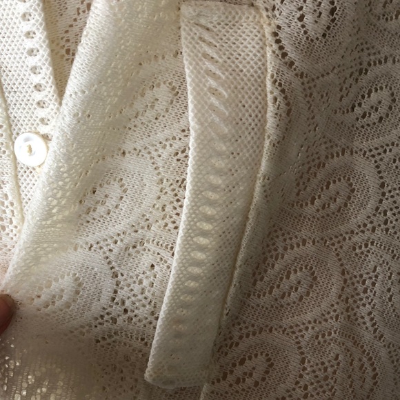 Vintage Lace Knit Paisley design fringe cape - Picture 13 of 13